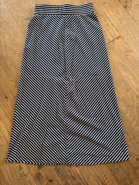 Eddie Bauer Navy & Gray Diagonal Stripe Maxi Skirt